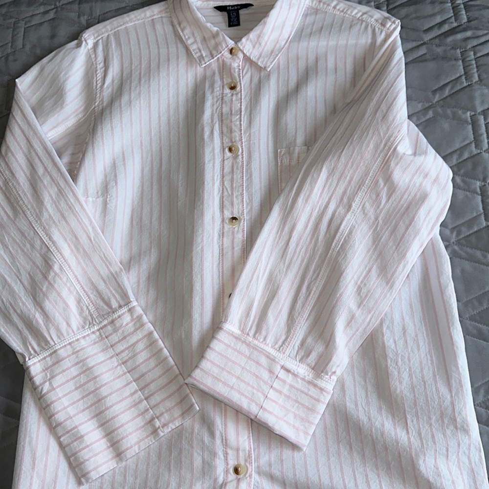 Sz L🇨🇦⭐️Like New Hatley Pink Striped 💯%Organic Cotton Button Down Shirt. PTP 22”